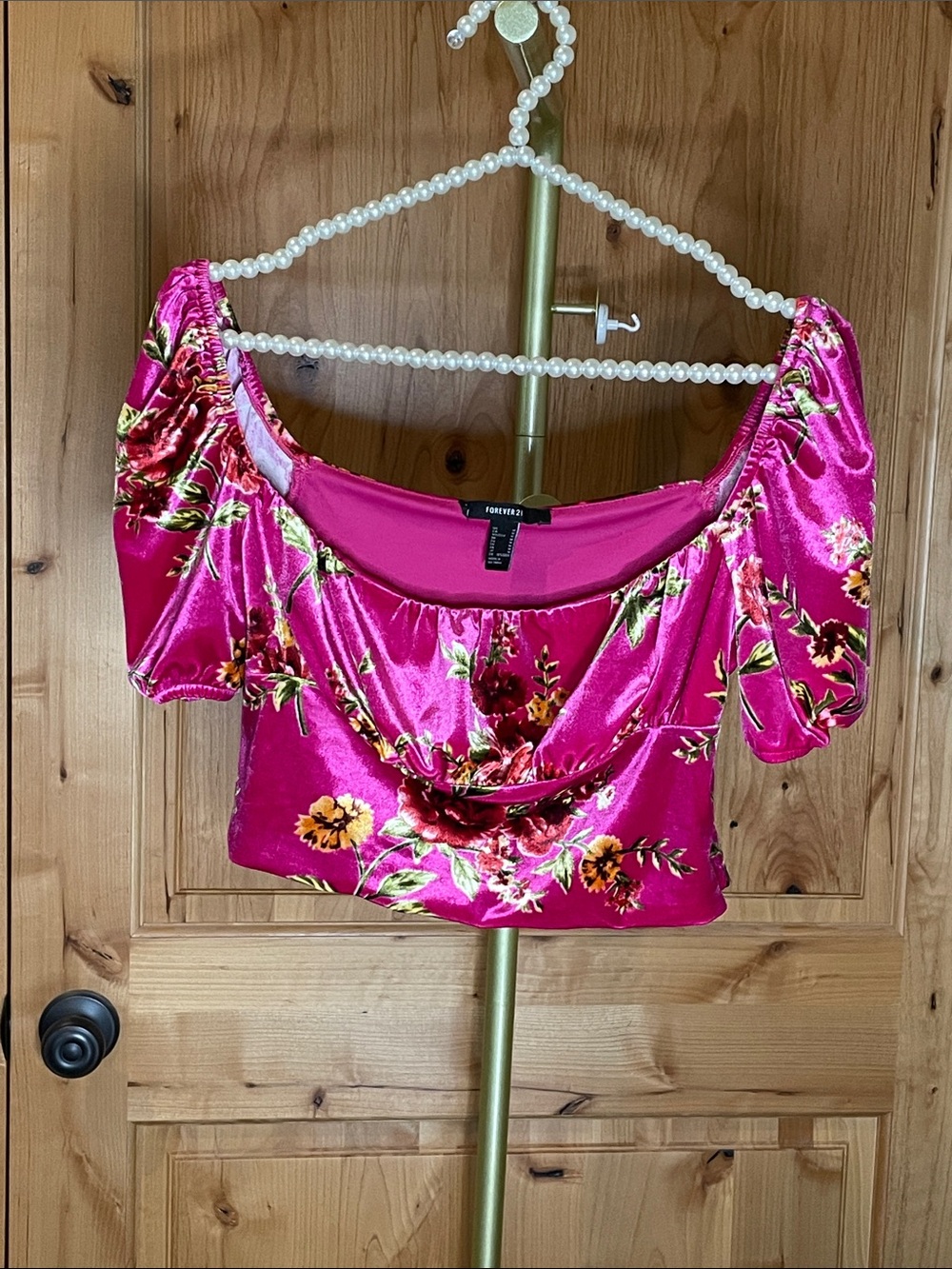 Forever 21 Hot Pink Floral Velvet Off-Shoulder Crop Top Size M